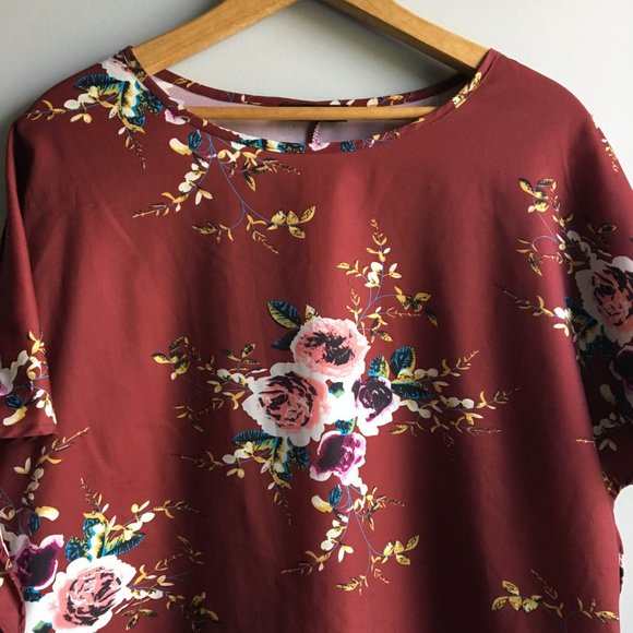 ⚪ 3/$15 SHEIN burgundy floral cold shoulder top - Picture 11 of 15